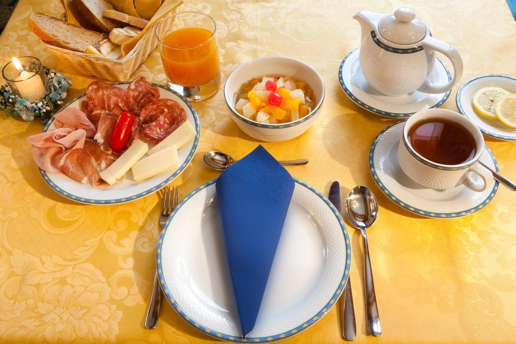 Hotel Garni Laura アラッバ エクステリア 写真